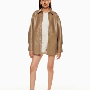 Aritzia Babaton Tan Vegan Leather Pelli
Shirt Jacket